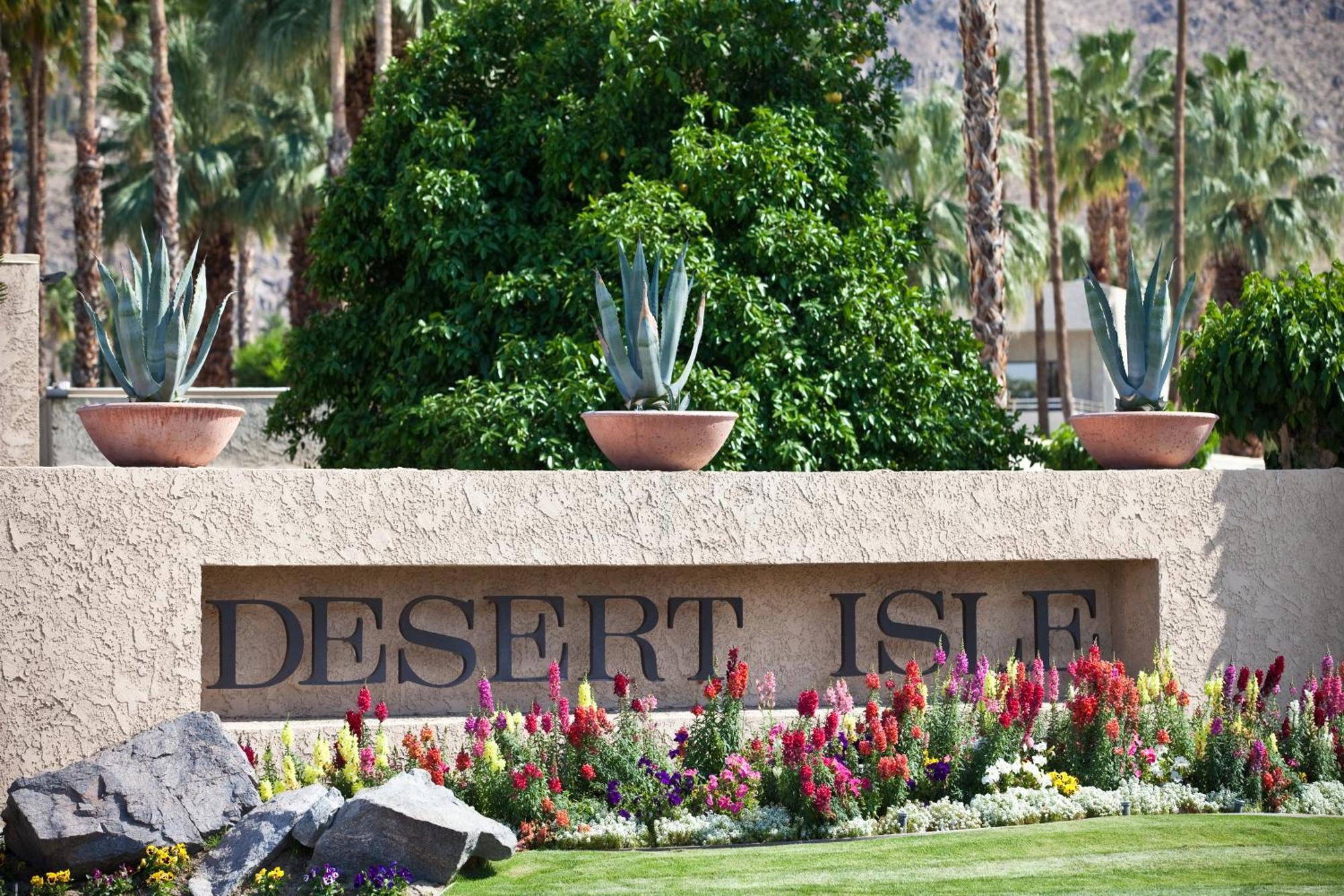 Desert Isle Resort بالم سبرينغس المظهر الخارجي الصورة